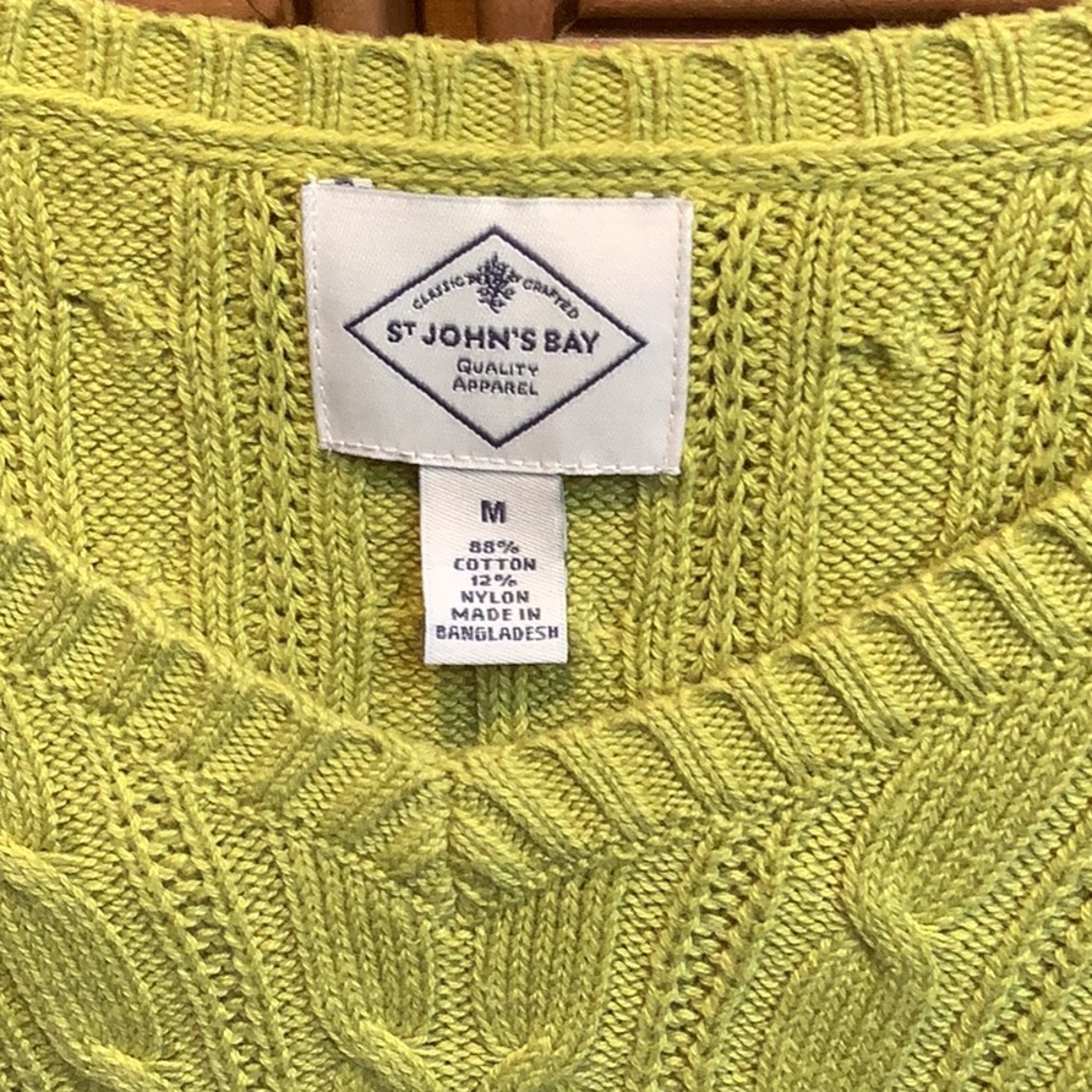 NWT LIME V NECK SWEATER - Picture 3 of 6
